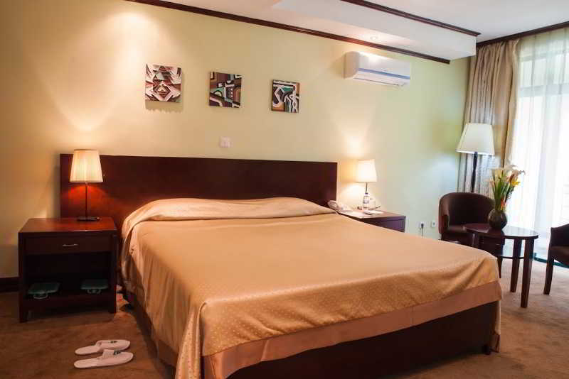 Gorillas Volcanoes Hotel Рухенгери Екстериор снимка