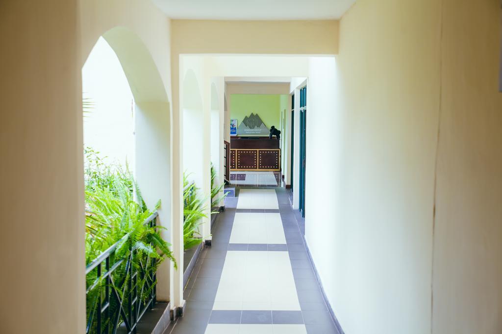Gorillas Volcanoes Hotel Рухенгери Екстериор снимка