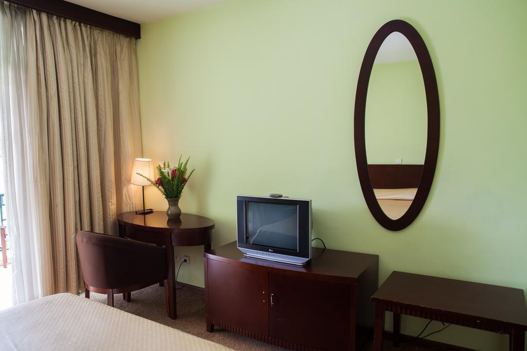 Gorillas Volcanoes Hotel Рухенгери Стая снимка