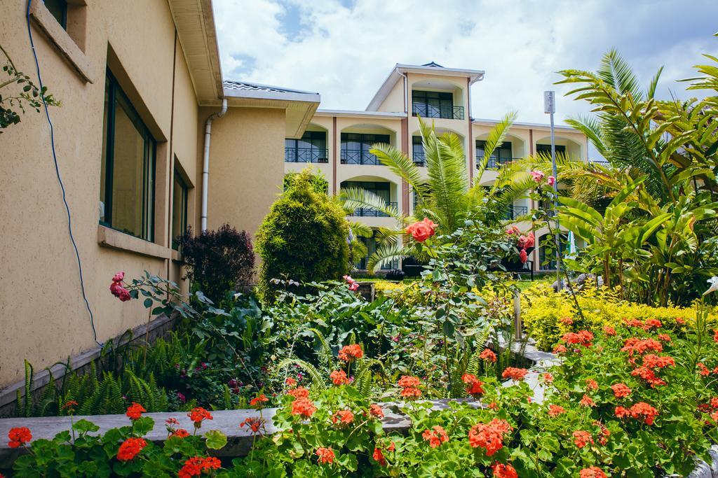 Gorillas Volcanoes Hotel Рухенгери Екстериор снимка
