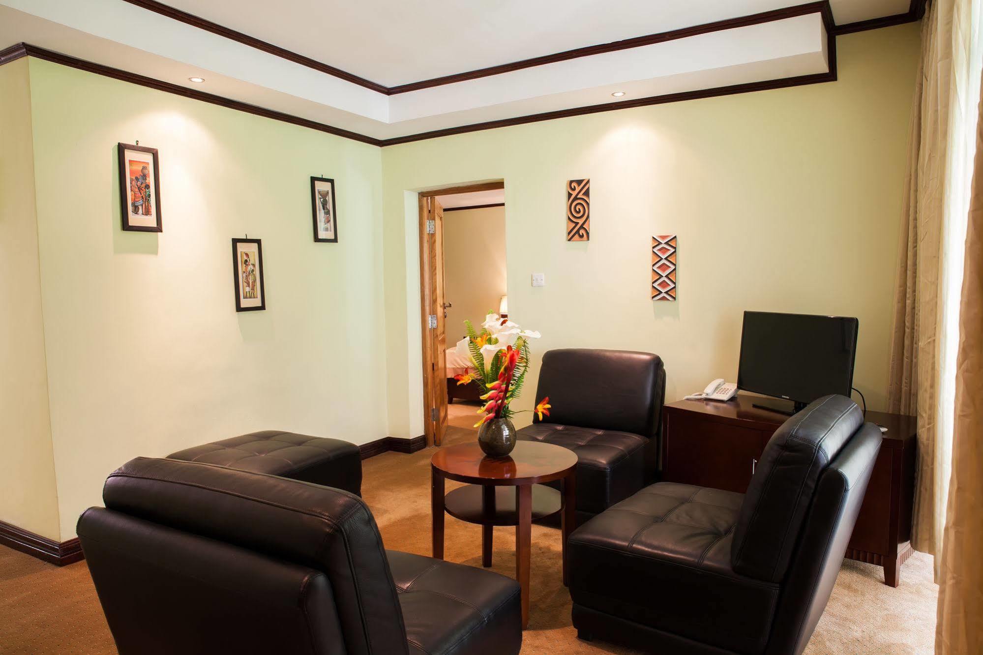 Gorillas Volcanoes Hotel Рухенгери Екстериор снимка