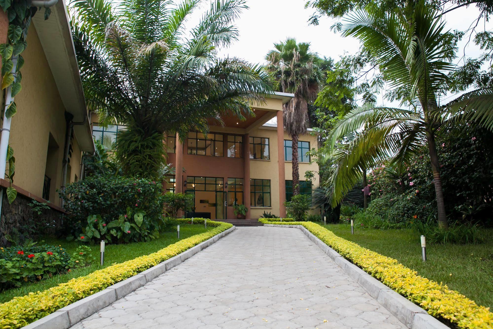 Gorillas Volcanoes Hotel Рухенгери Екстериор снимка