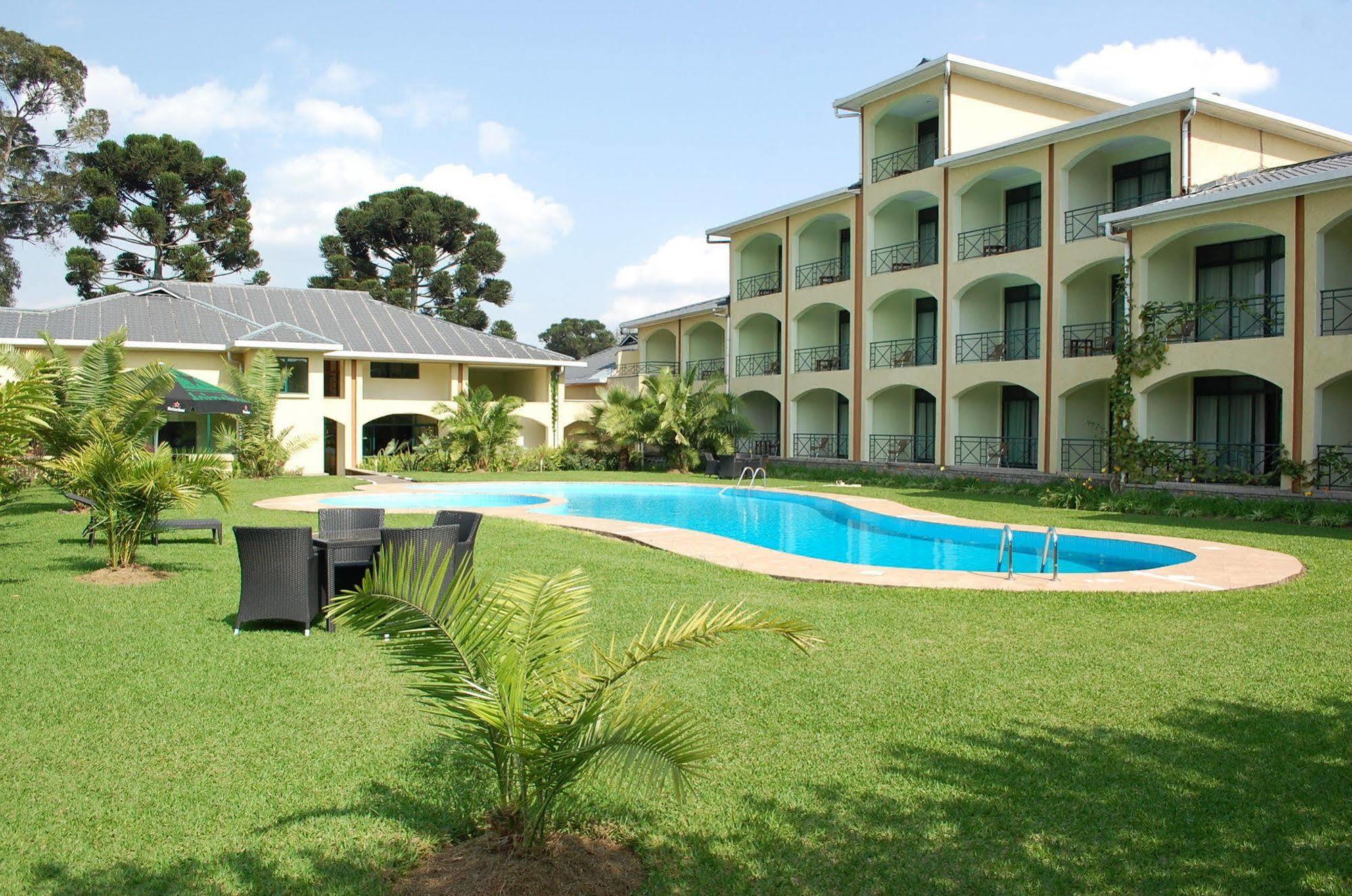 Gorillas Volcanoes Hotel Рухенгери Екстериор снимка